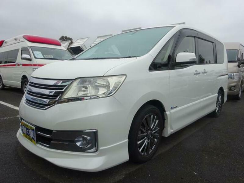 NISSAN SERENA