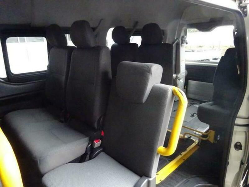HIACE VAN