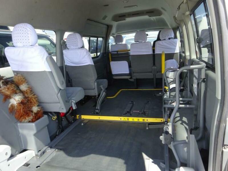 HIACE VAN