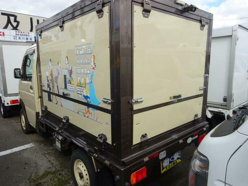 CARRY TRUCK