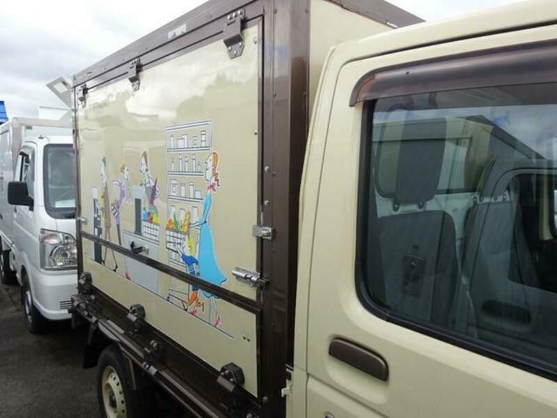 CARRY TRUCK