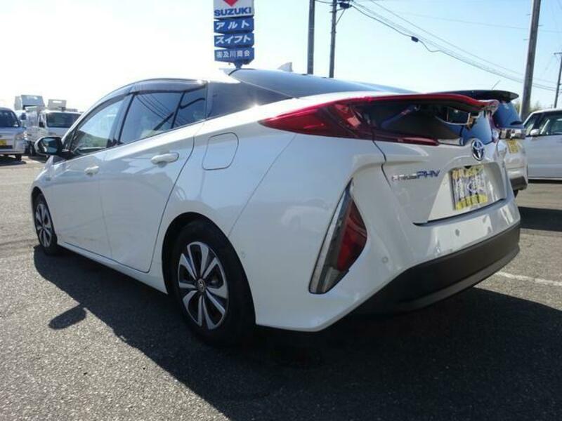 PRIUS PHV