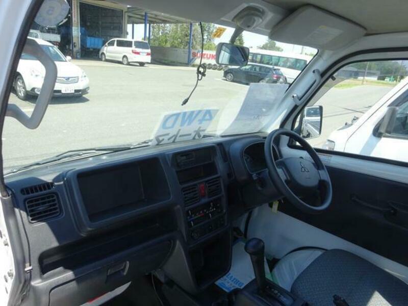 MINICAB TRUCK