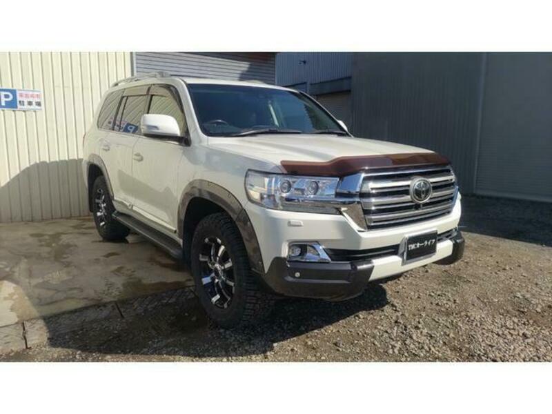 LAND CRUISER