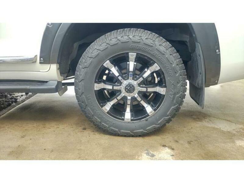 LAND CRUISER