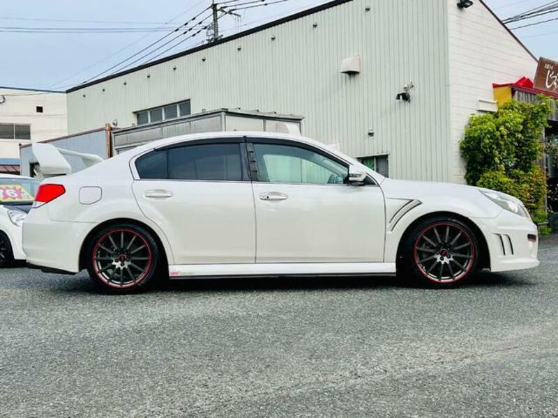 LEGACY B4