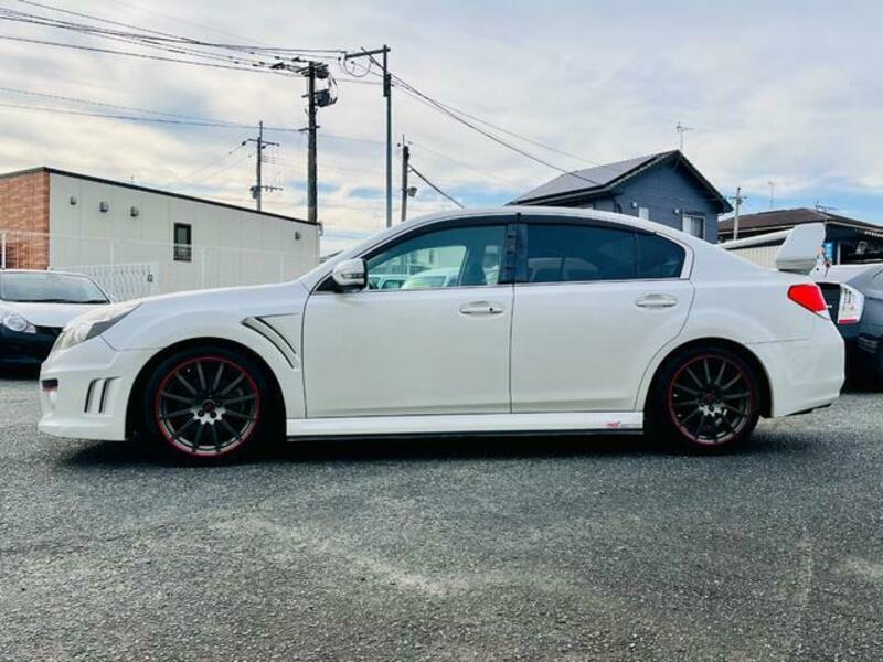 LEGACY B4