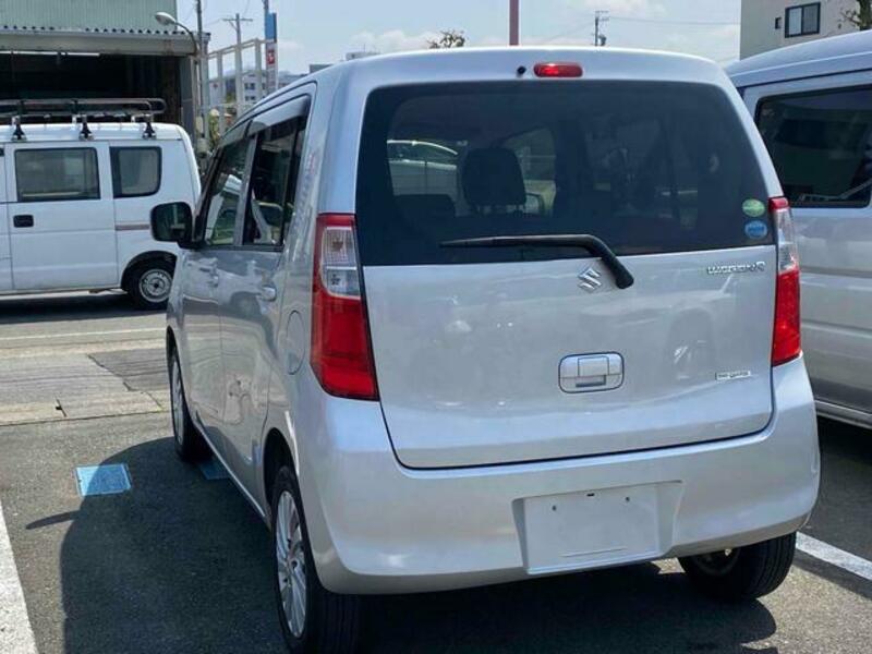WAGON R