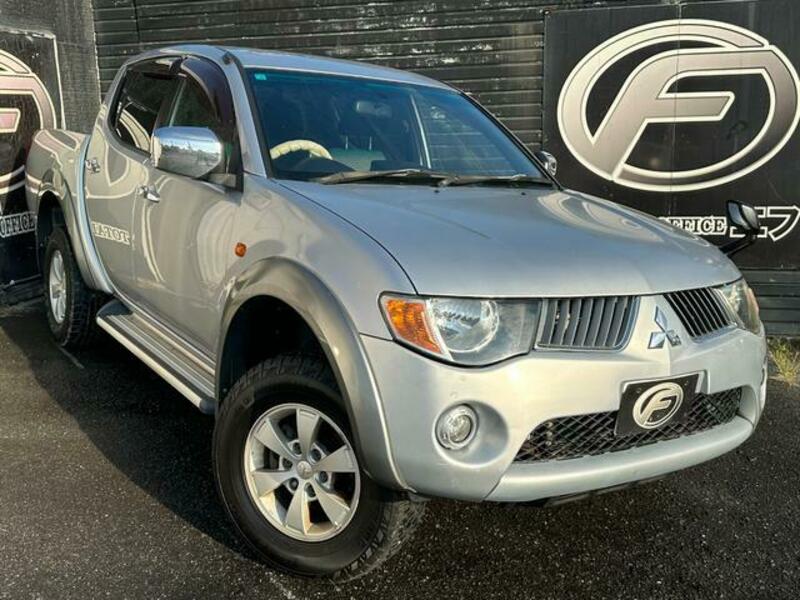 MITSUBISHI TRITON