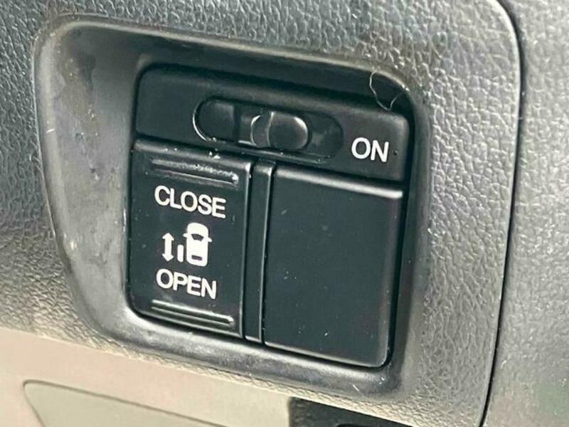 N BOX