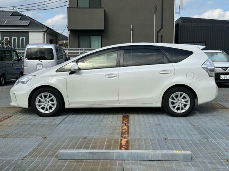 PRIUS ALPHA