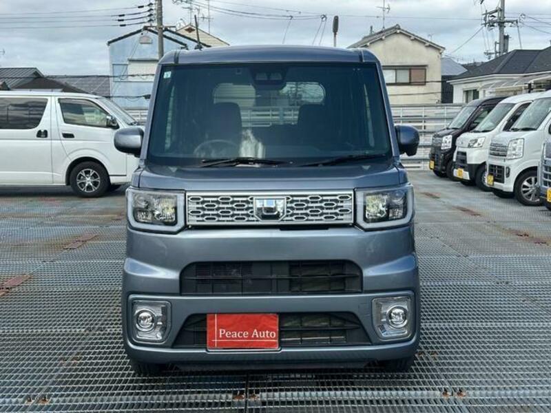 TOYOTA PIXIS MEGA