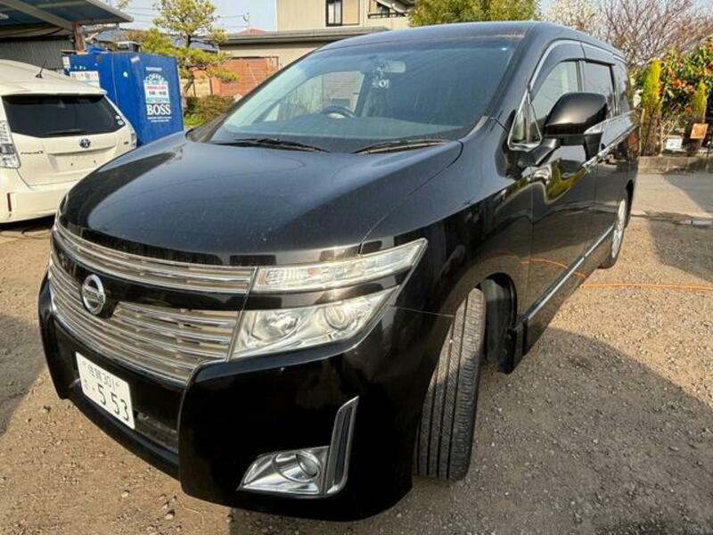 NISSAN ELGRAND