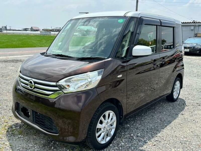 NISSAN DAYZ ROOX