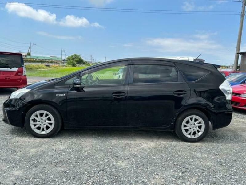 PRIUS ALPHA
