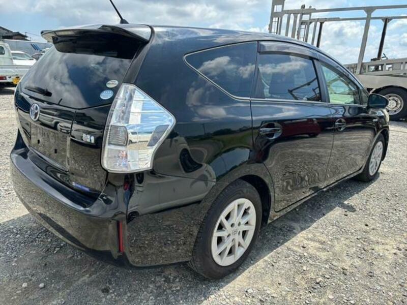 PRIUS ALPHA