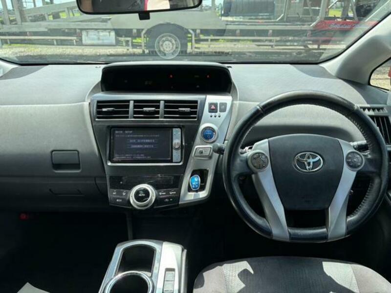 PRIUS ALPHA