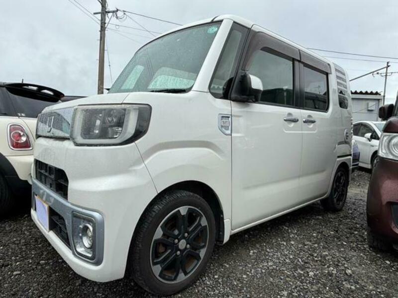 DAIHATSU WAKE