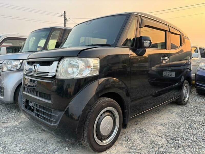HONDA N BOX SLASH