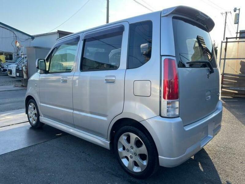 WAGON R