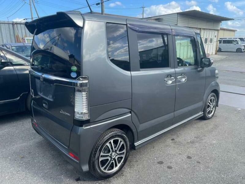 N BOX CUSTOM