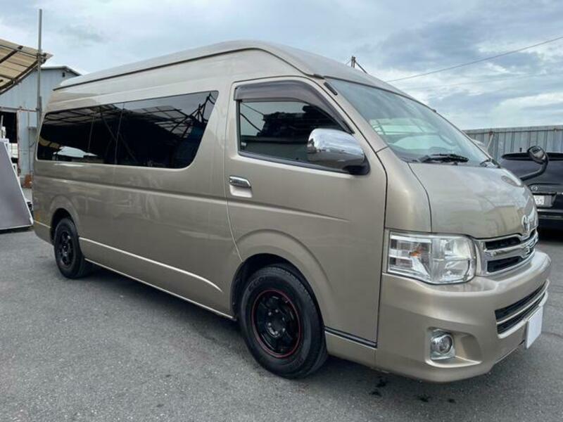 TOYOTA HIACE WAGON