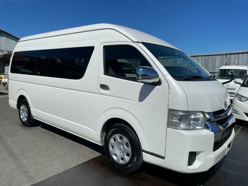 TOYOTA HIACE WAGON