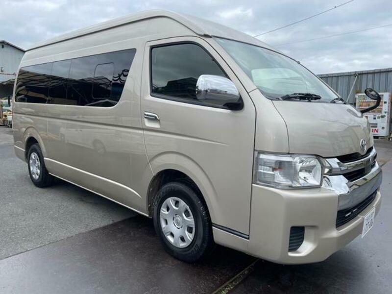 TOYOTA HIACE WAGON
