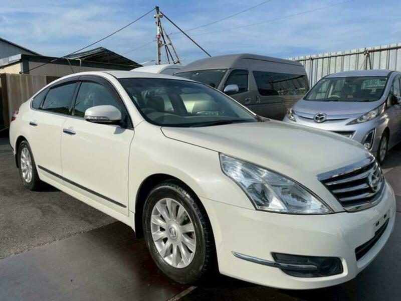 NISSAN TEANA