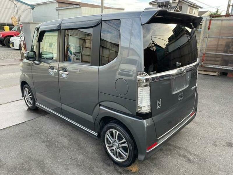 N BOX CUSTOM