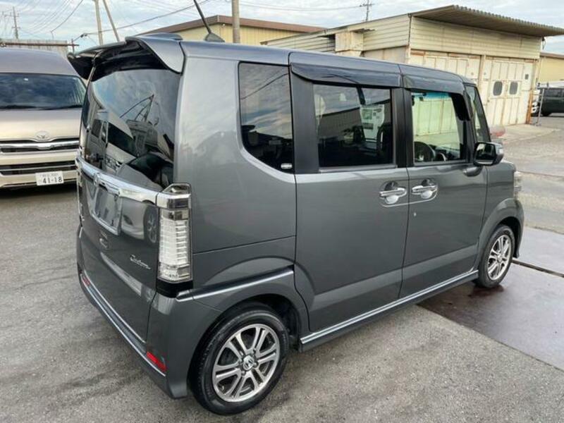 N BOX CUSTOM