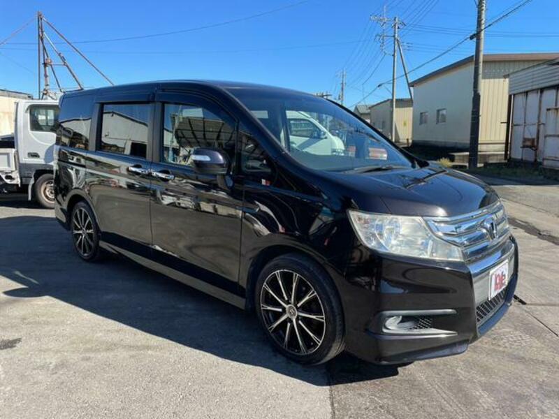 HONDA STEPWAGON SPADA