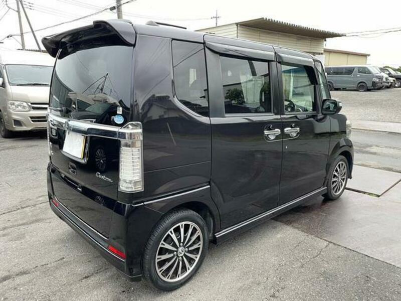 N BOX CUSTOM