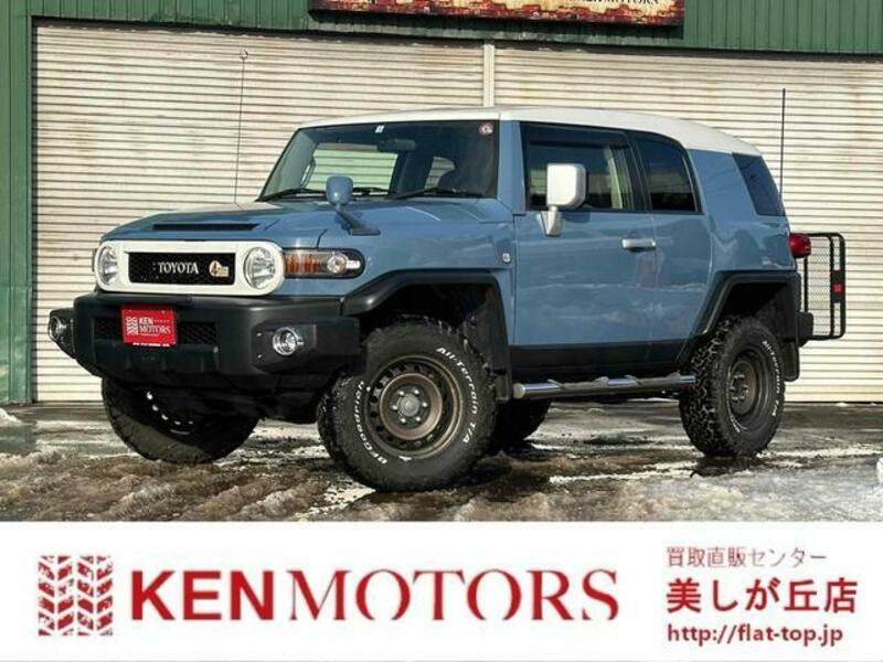 TOYOTA FJ CRUISER