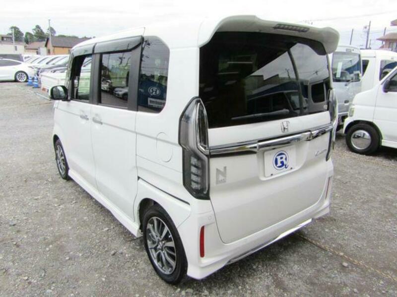 N BOX CUSTOM