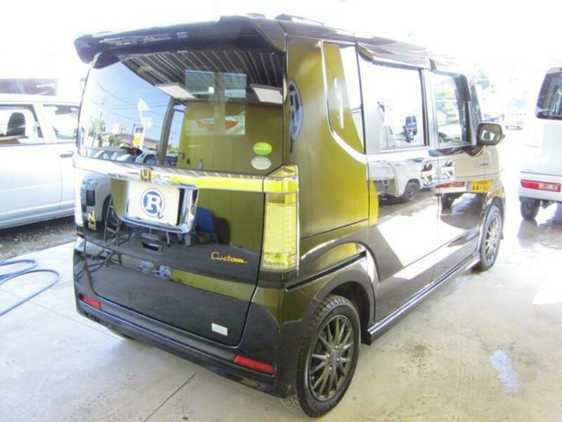 N BOX CUSTOM