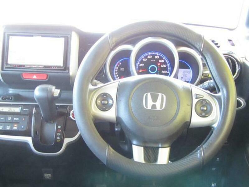 N BOX CUSTOM