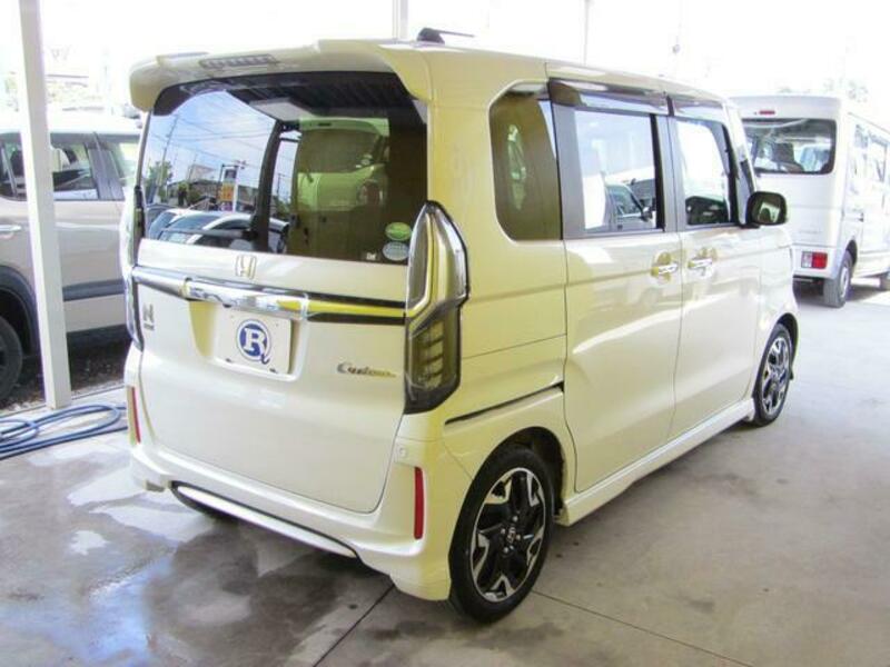 N BOX CUSTOM