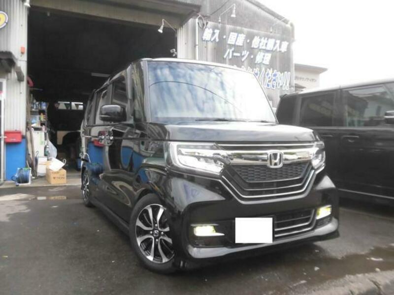 N BOX CUSTOM