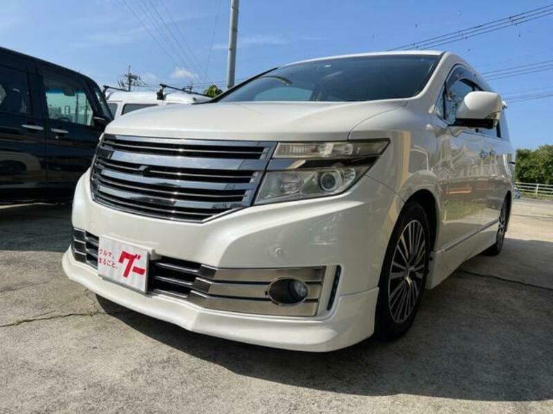 NISSAN ELGRAND