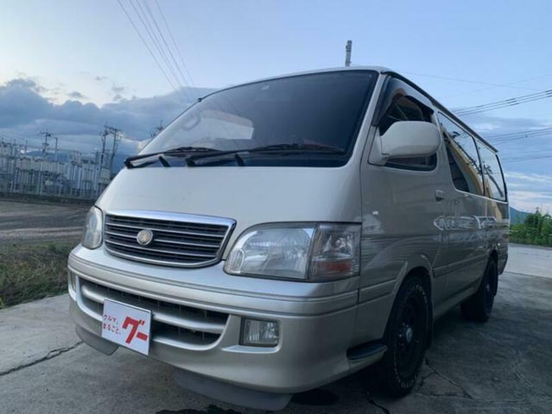 TOYOTA HIACE WAGON
