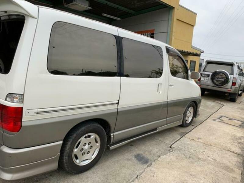 GRAND HIACE
