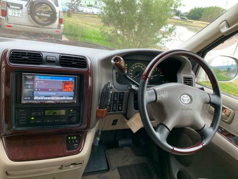 GRAND HIACE