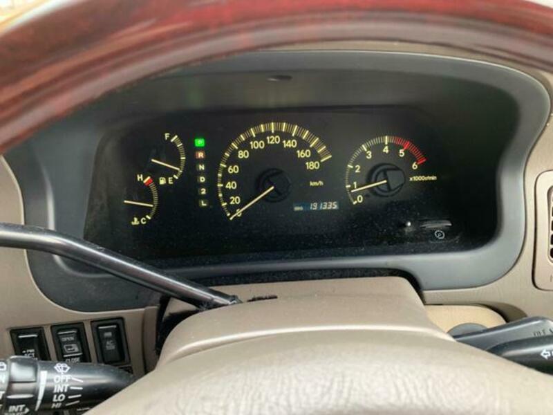 GRAND HIACE