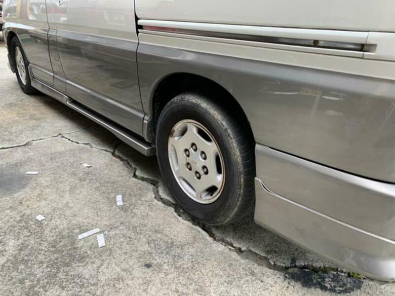 GRAND HIACE
