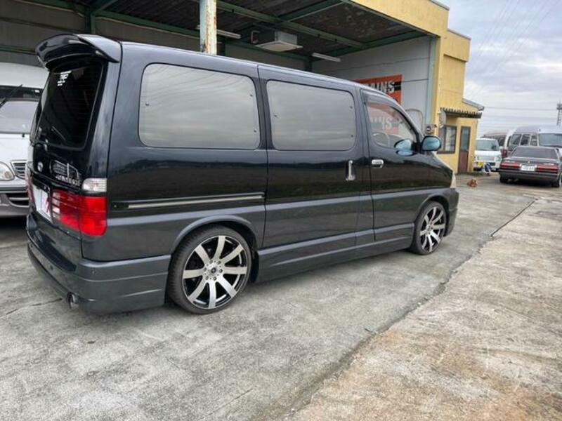 GRAND HIACE