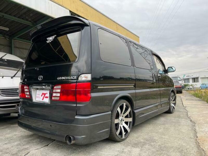 GRAND HIACE