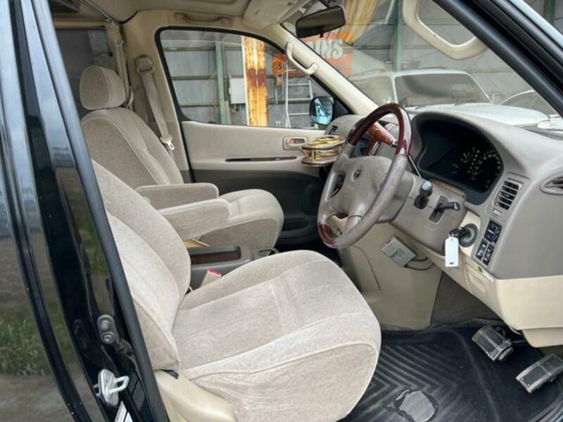 GRAND HIACE