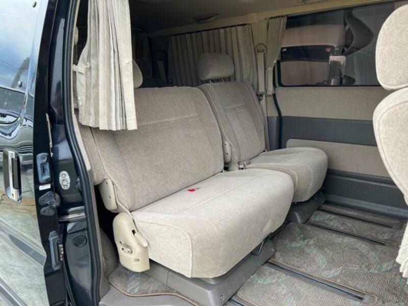 GRAND HIACE