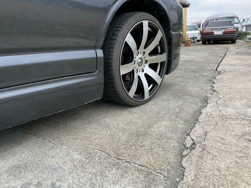 GRAND HIACE